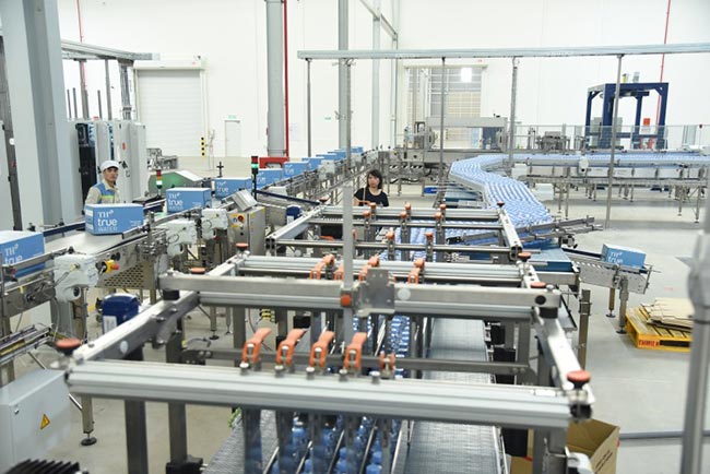 Dây chuyền sản xuất nước tinh khiết tự động hóa Núi Tiên, tập đoàn TH